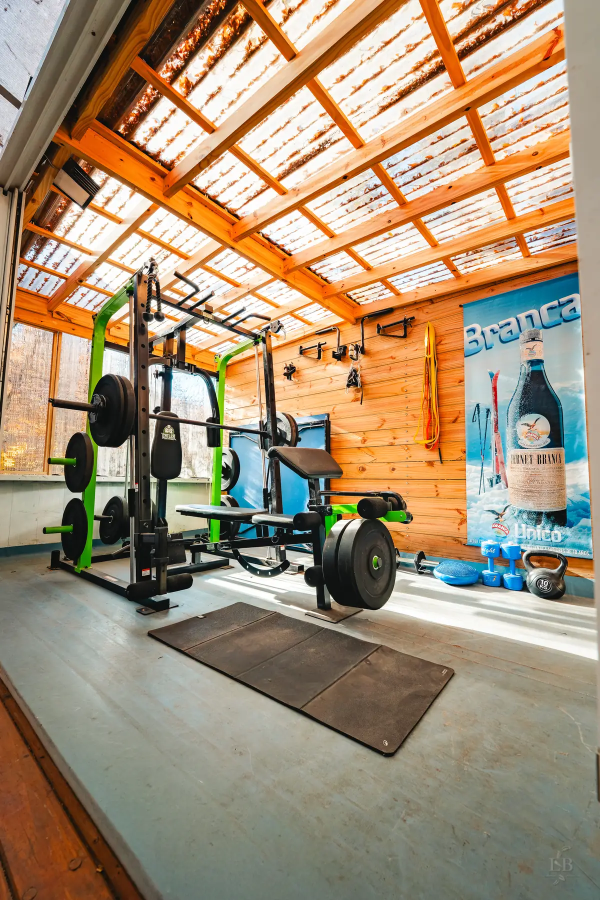Gimnasio equipado